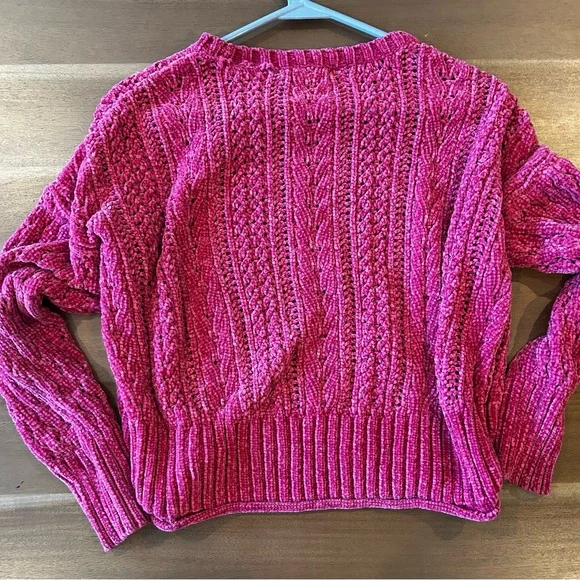 Super Soft Girl’s Sweater - Picture 3 of 3